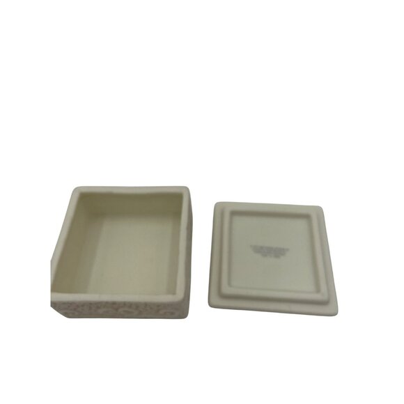 Kim Andersons Picture Perfect Trinket Box With Girl & Rose - Picture 2 of 4